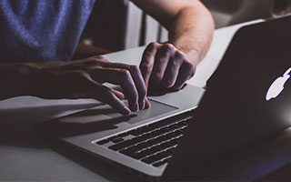 九游体育下载-英雄联盟 冠军争夺战白热化 TES与RNG强强对话，白热是哪个技能