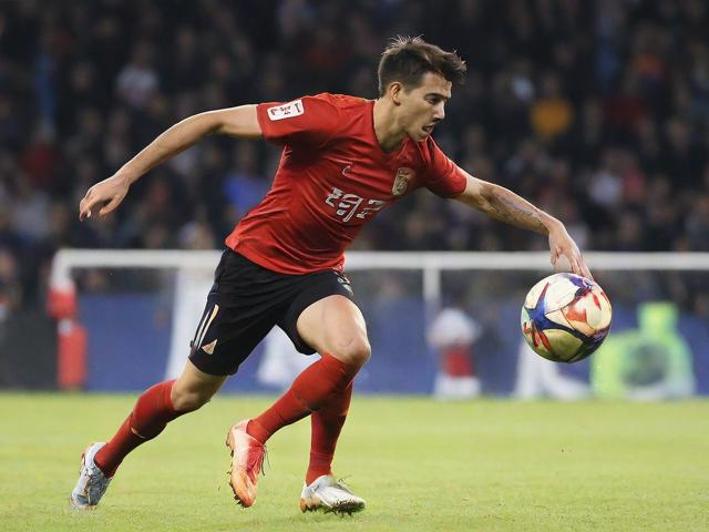 5分钟决胜：最后段比赛激烈拼抢，谁能笑到最后？，4分55秒大战