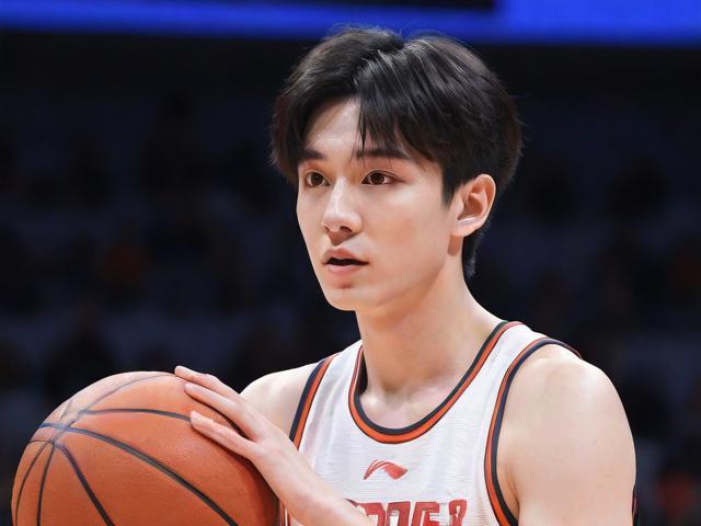 jiuyou.com_ 一线明星助阵全国篮球公益行，传递篮球精神与社会责任，公益篮球的宣传语