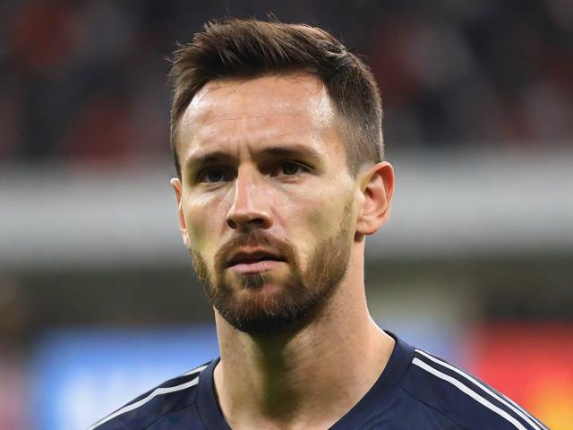 九游体育官网_ 德甲冠军争夺，数据分析团队解密战术变化与成功要素