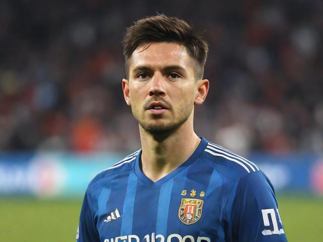 九游JIUYOU SPORTS_ 上海申花主场表现出色，锁定积分榜前三，上海申花主场迁移